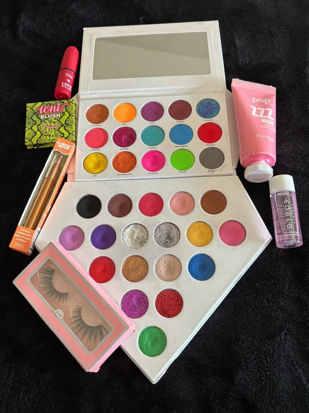 Makeup Bundle Multi-Color Eyeshadow Palette- Makeup Artist Trying To Declutter